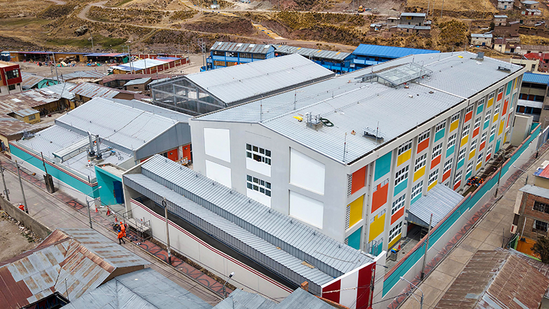 學(xué)校全景 (2).jpg